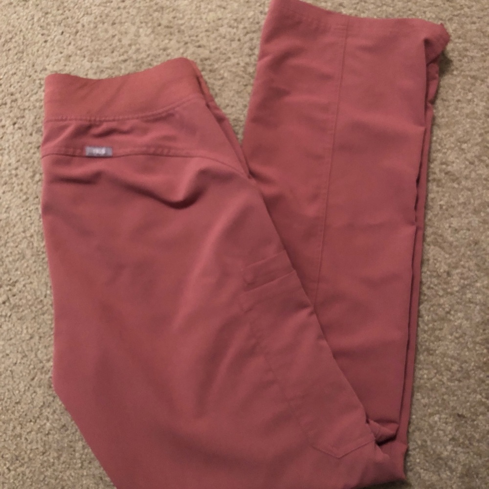 Mauve Figs scrubs - small tall